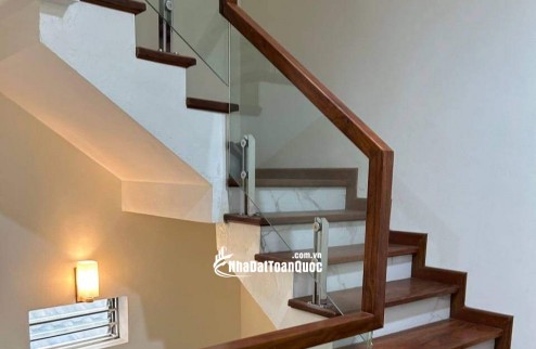 Tôi cho thuê nhà mới, hai đường đi, Võ Thị Sáu, 105m2x 5T vỉa hè 29 Tr